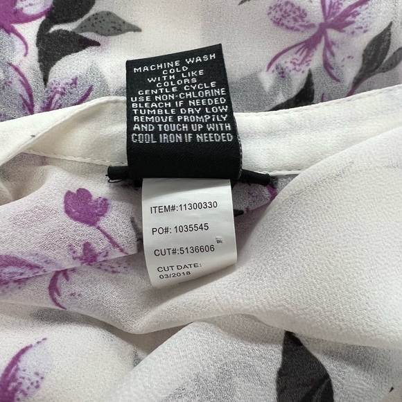 Torrid sz. 4 Sheer Blouse with purple and black flowers, Plus Size - Picture 5 of 8